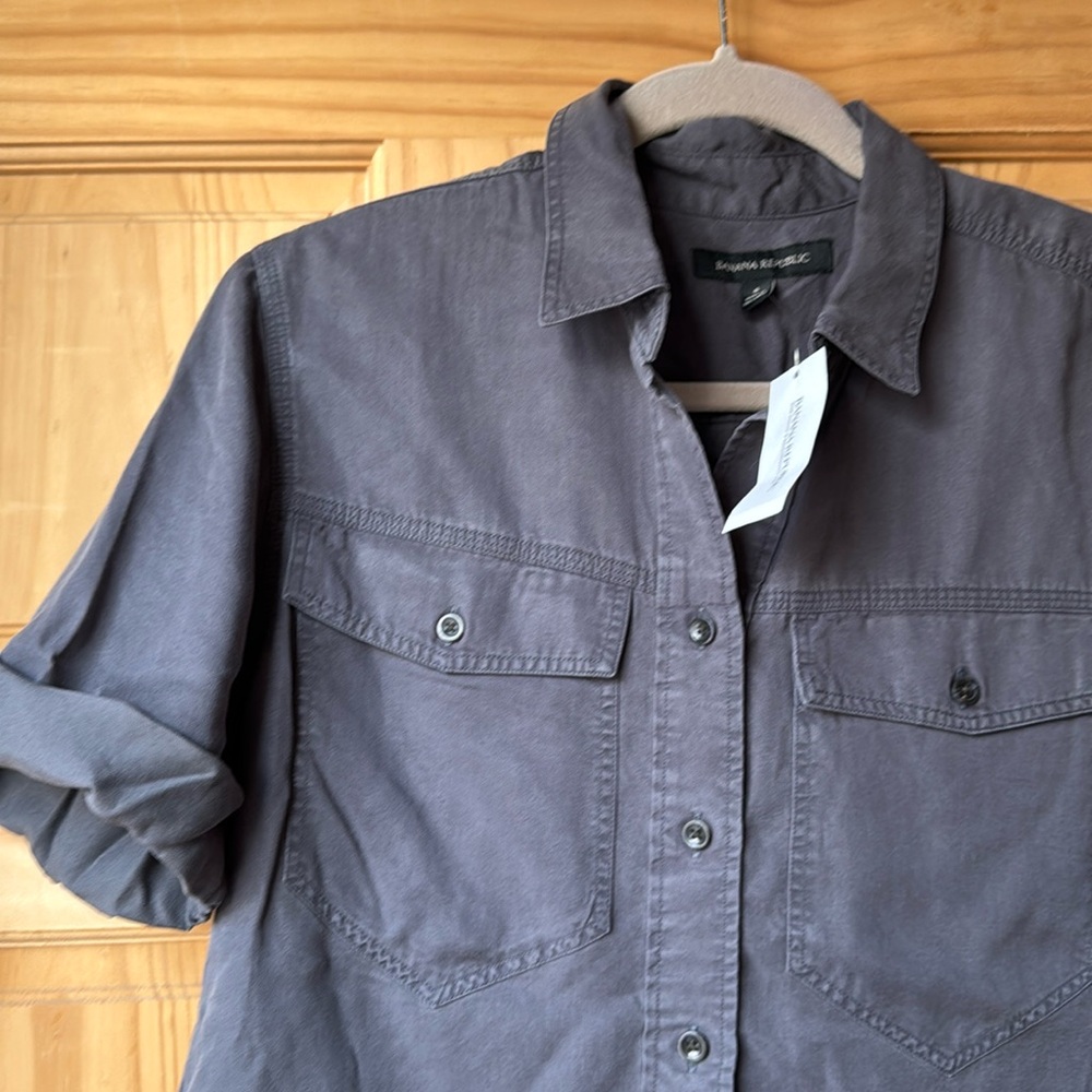 Banana republic, short sleeve button-down, dark gray shirt